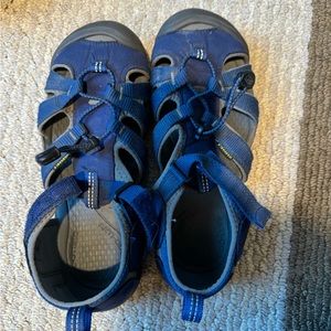 Keen CNX Sandal Size 5 -almost brand new